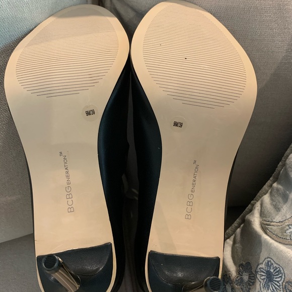 BCBG Heels - Picture 4 of 5